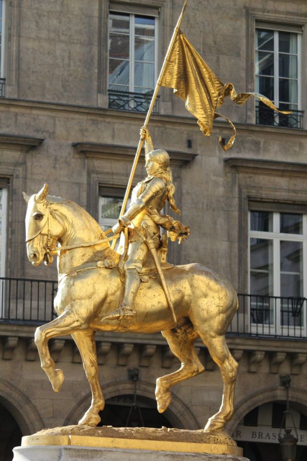 statue-of-joan-of-arc-rue-de-rivoli.jpg